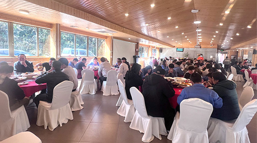 金環(huán)電器開(kāi)工宴！吃飽喝足加油干迎戰(zhàn)2023！